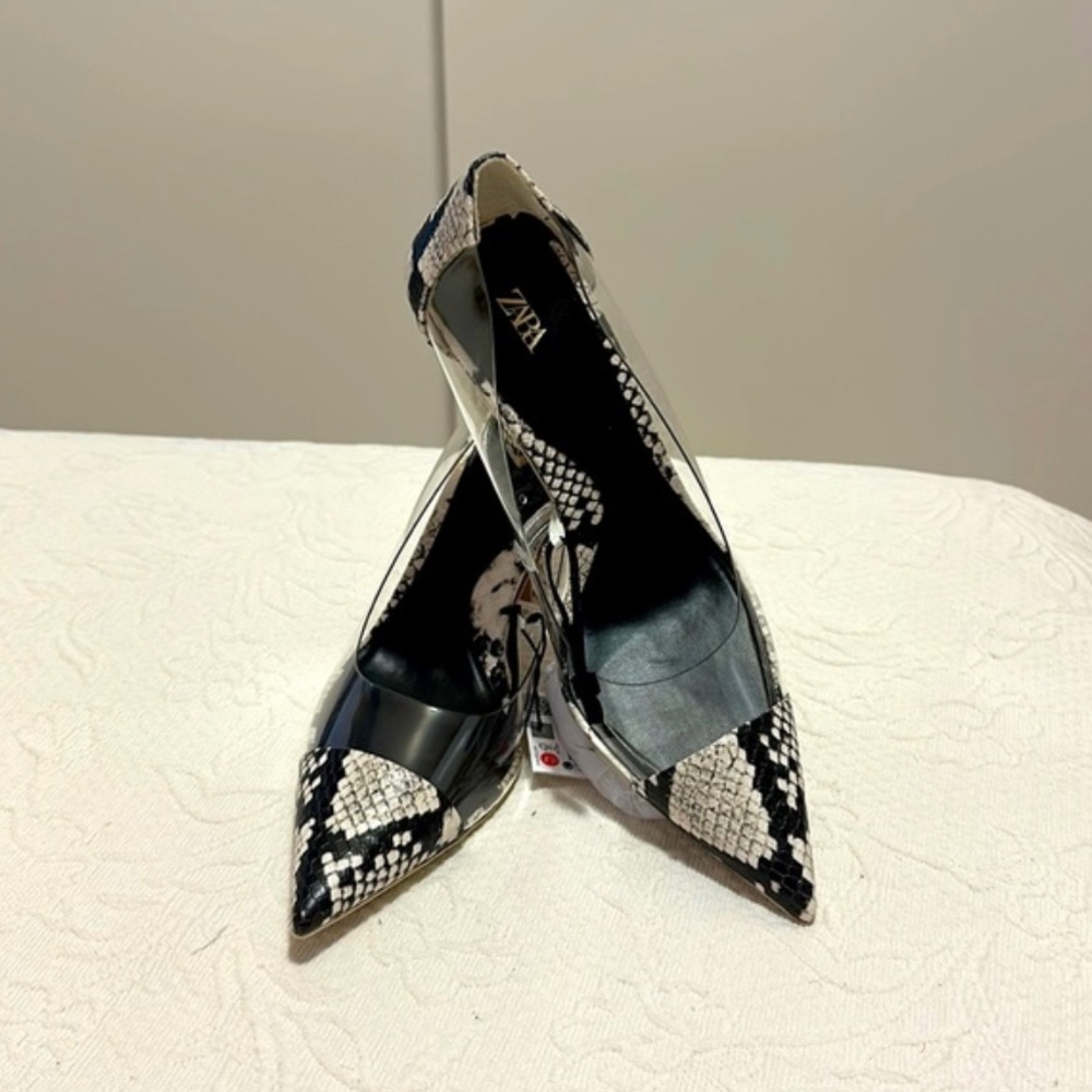 Zara animal print vinyl high heeled  shoes snake size 6.5